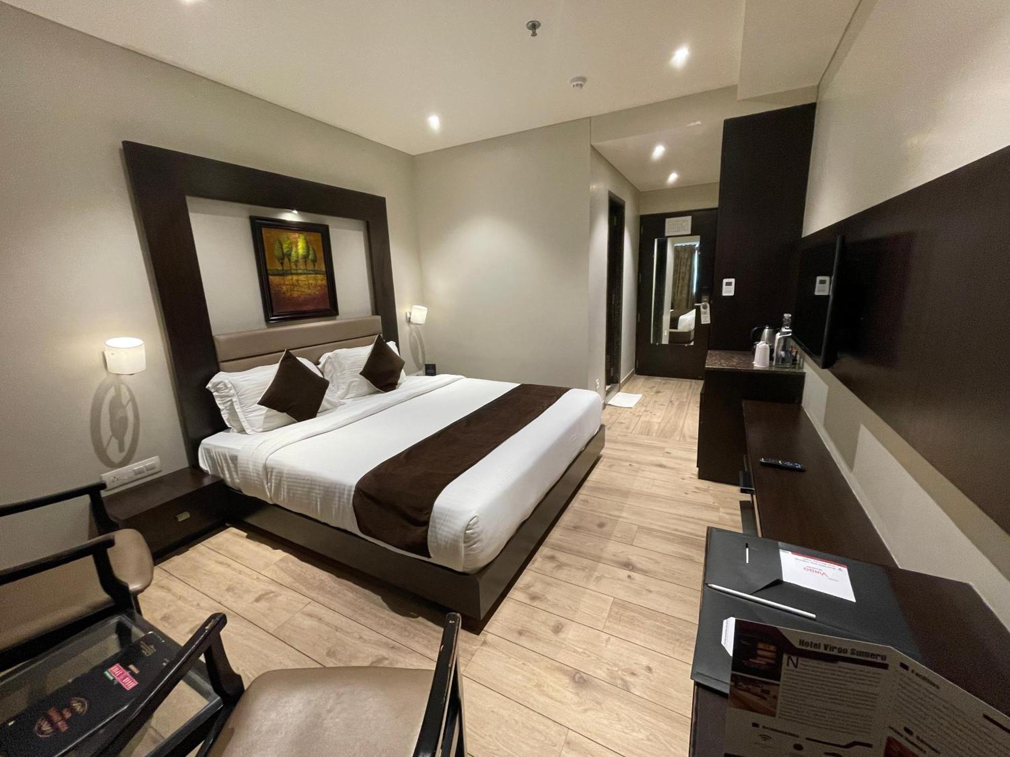 Hotel Virgo Sumeru バーヴナガル エクステリア 写真