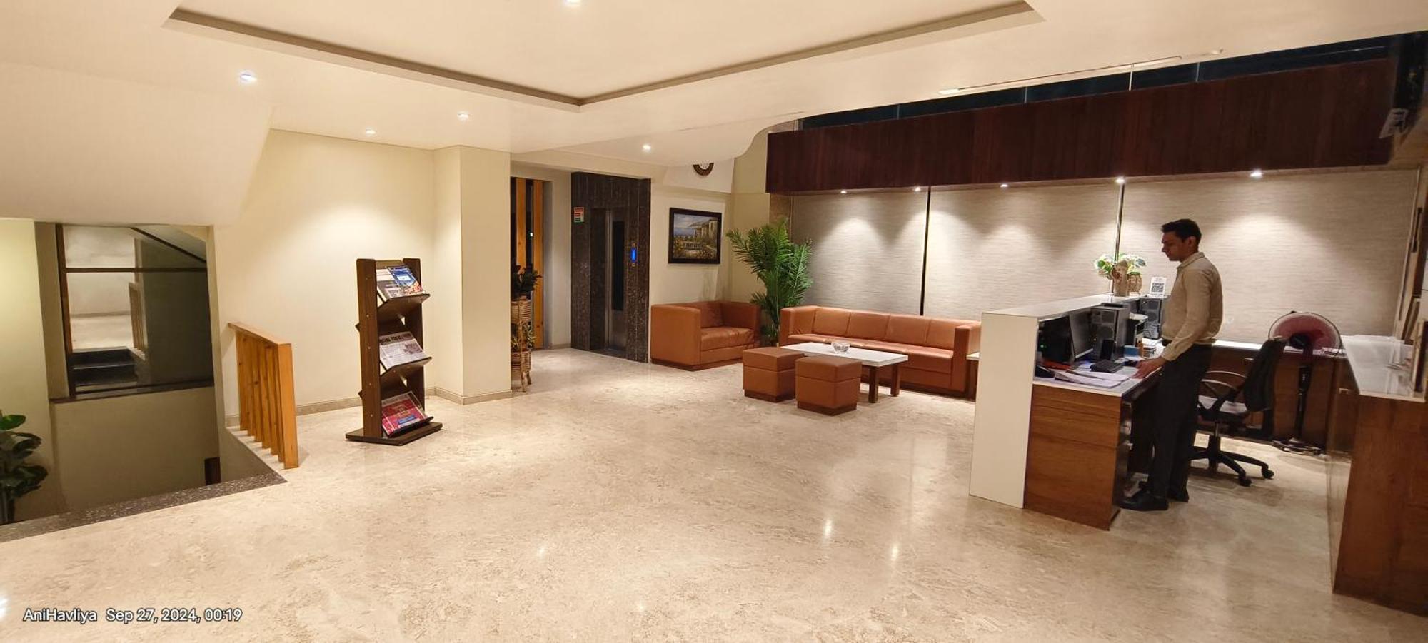 Hotel Virgo Sumeru バーヴナガル エクステリア 写真