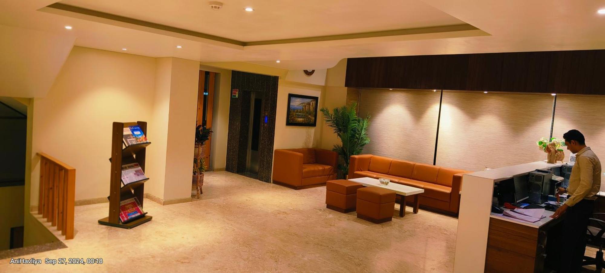 Hotel Virgo Sumeru バーヴナガル エクステリア 写真