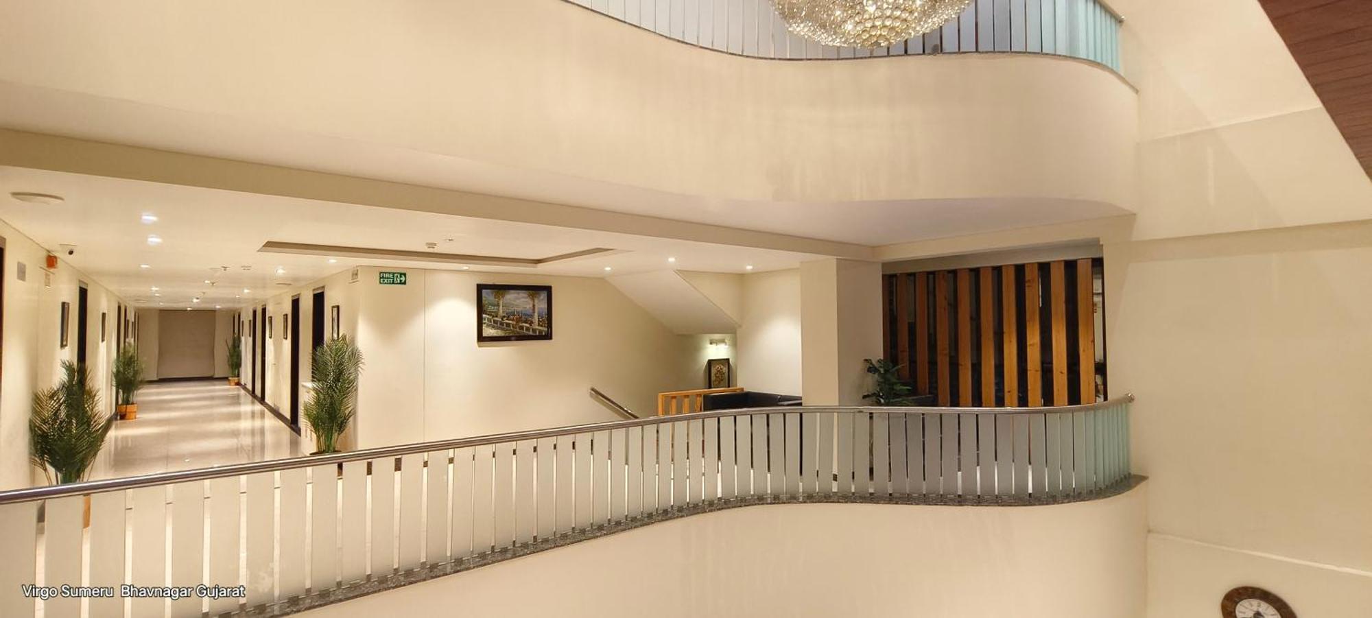 Hotel Virgo Sumeru バーヴナガル エクステリア 写真